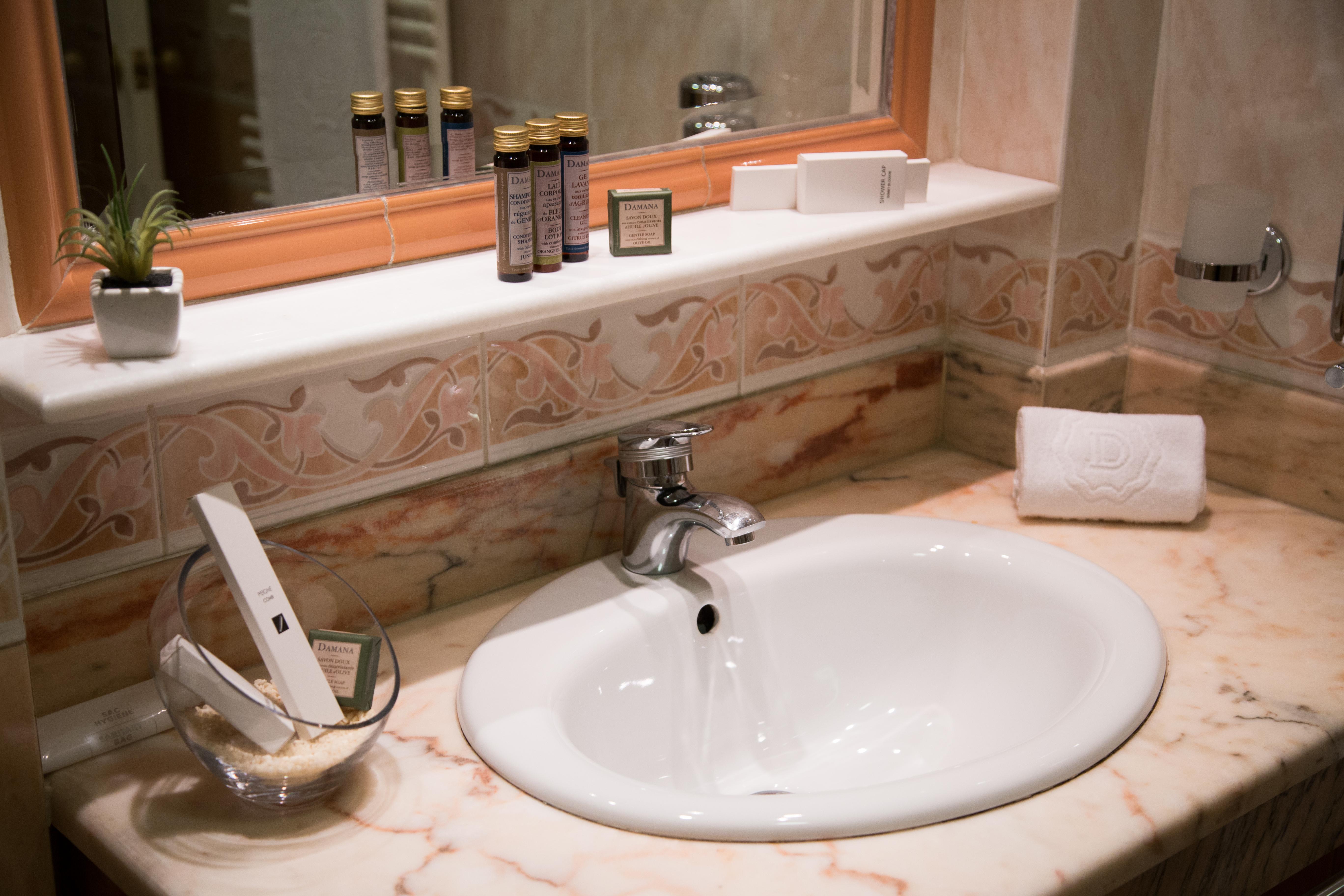 Diplomat Hotel & Spa Tirana Zewnętrze zdjęcie